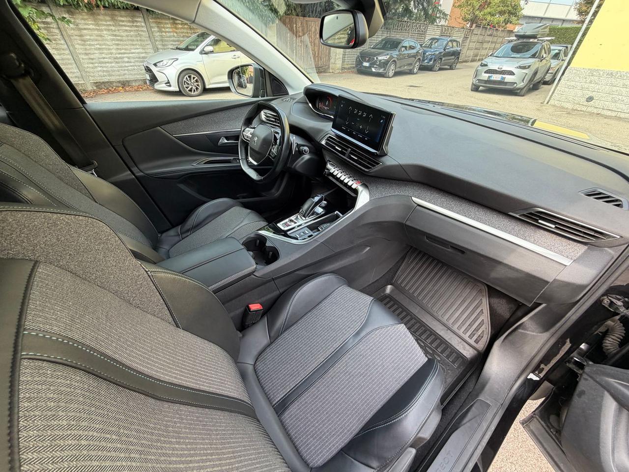 Peugeot 3008 Allure Pack 1.5 Blue HDI 130 #50512