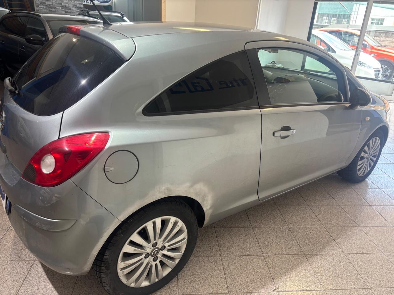 Opel Corsa 1.2 85CV 5 porte GPL-TECH Edition