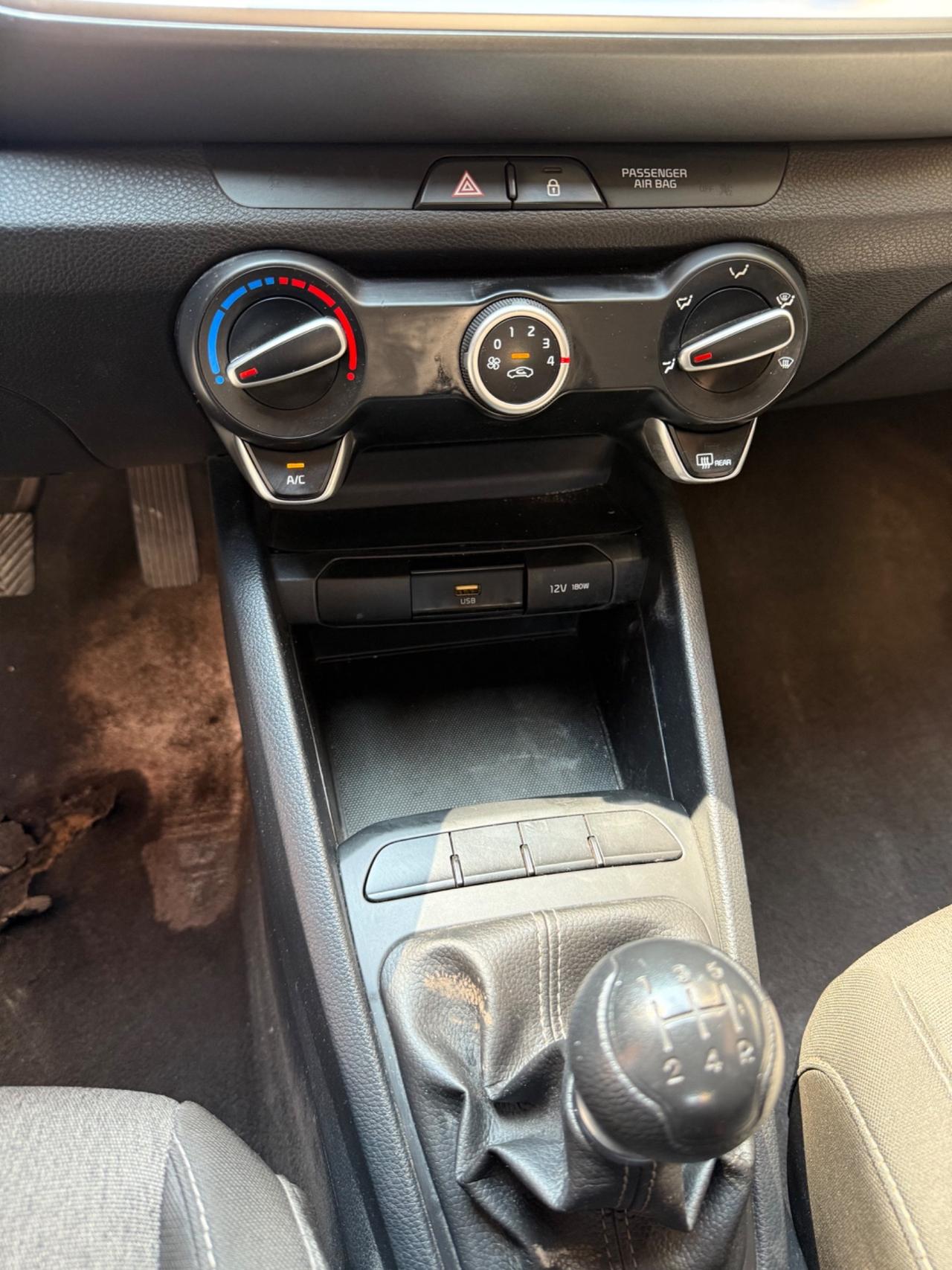 Kia Stonic 1.2 DPI Urban