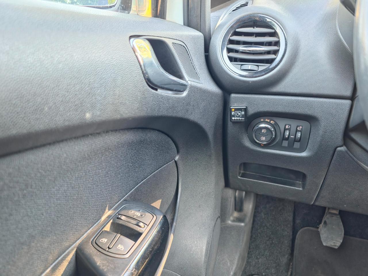 Opel Corsa 1.2 80CV 5 porte GPL-TECH Edition E4 Manuale NEO 2010
