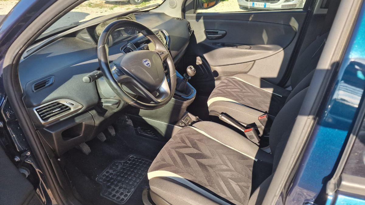 LANCIA - Ypsilon - 1.2 69 CV 5p. GPL Ecochic Gold