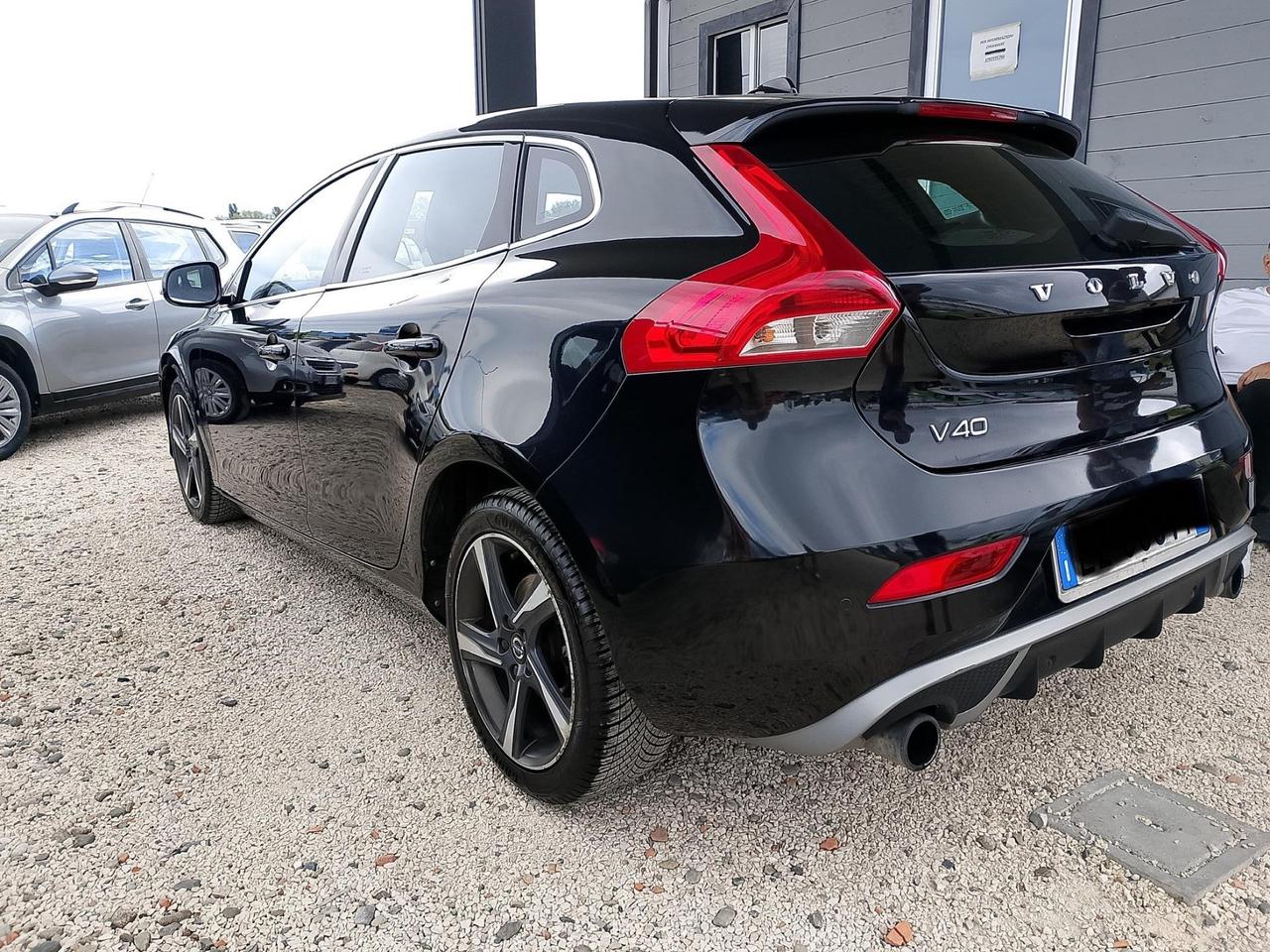 Volvo V40 D2 1.6 Powershift R-design Kinetic