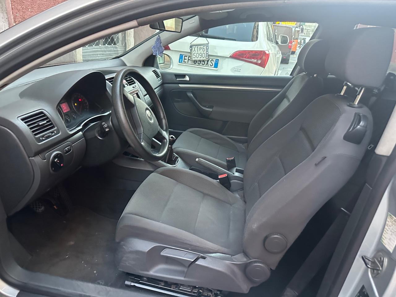 Volkswagen Golf 1.6 16V FSI 5p. Comfortline