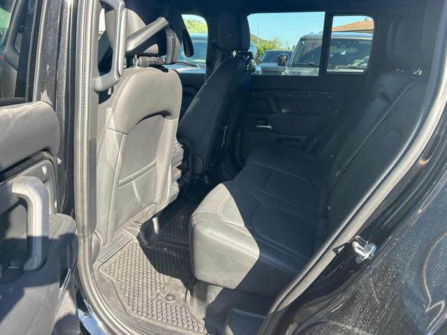 LAND ROVER Defender 110 3.0D I6 200 CV AWD Auto SE