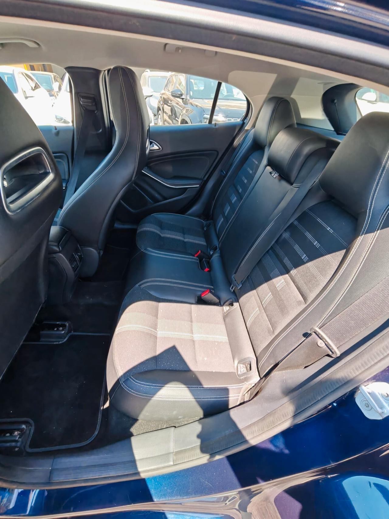 Mercedes-benz GLA 200 d Automatic Business