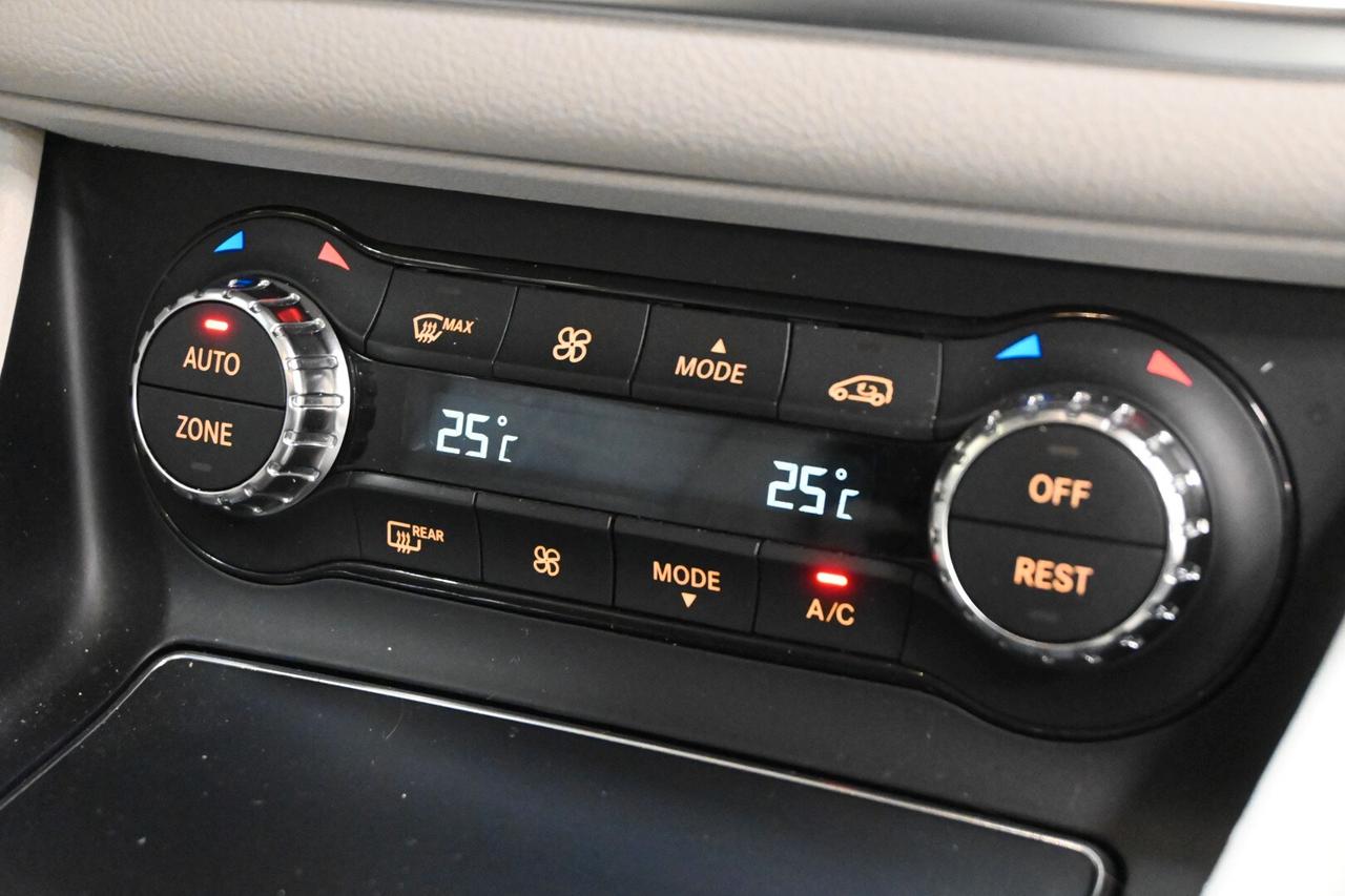 MERCEDES GLA (X156) GLA 200 d Automati...