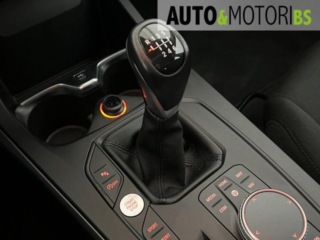 BMW 118 i 5p. Advantage *BOOKSERVICE*