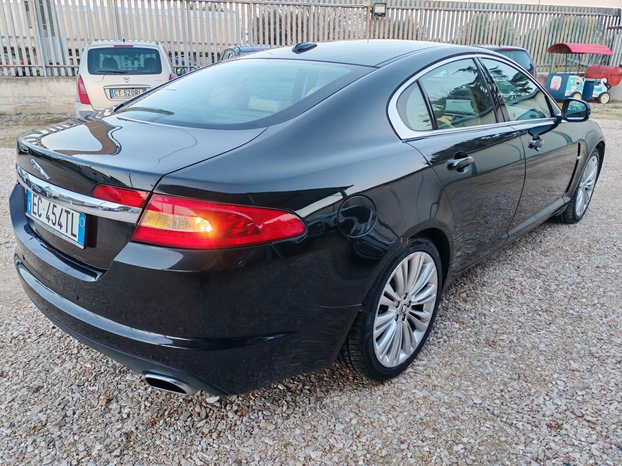 Jaguar XF 3.0 D V6 Luxury