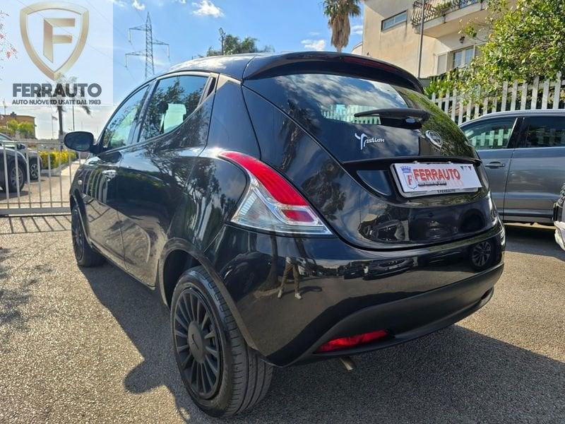 LANCIA Y 1.0HYBRID 71CV GOLD PLUS