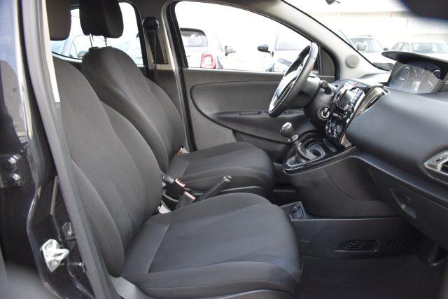 LANCIA Ypsilon 1.2 69 CV 5 porte Gold