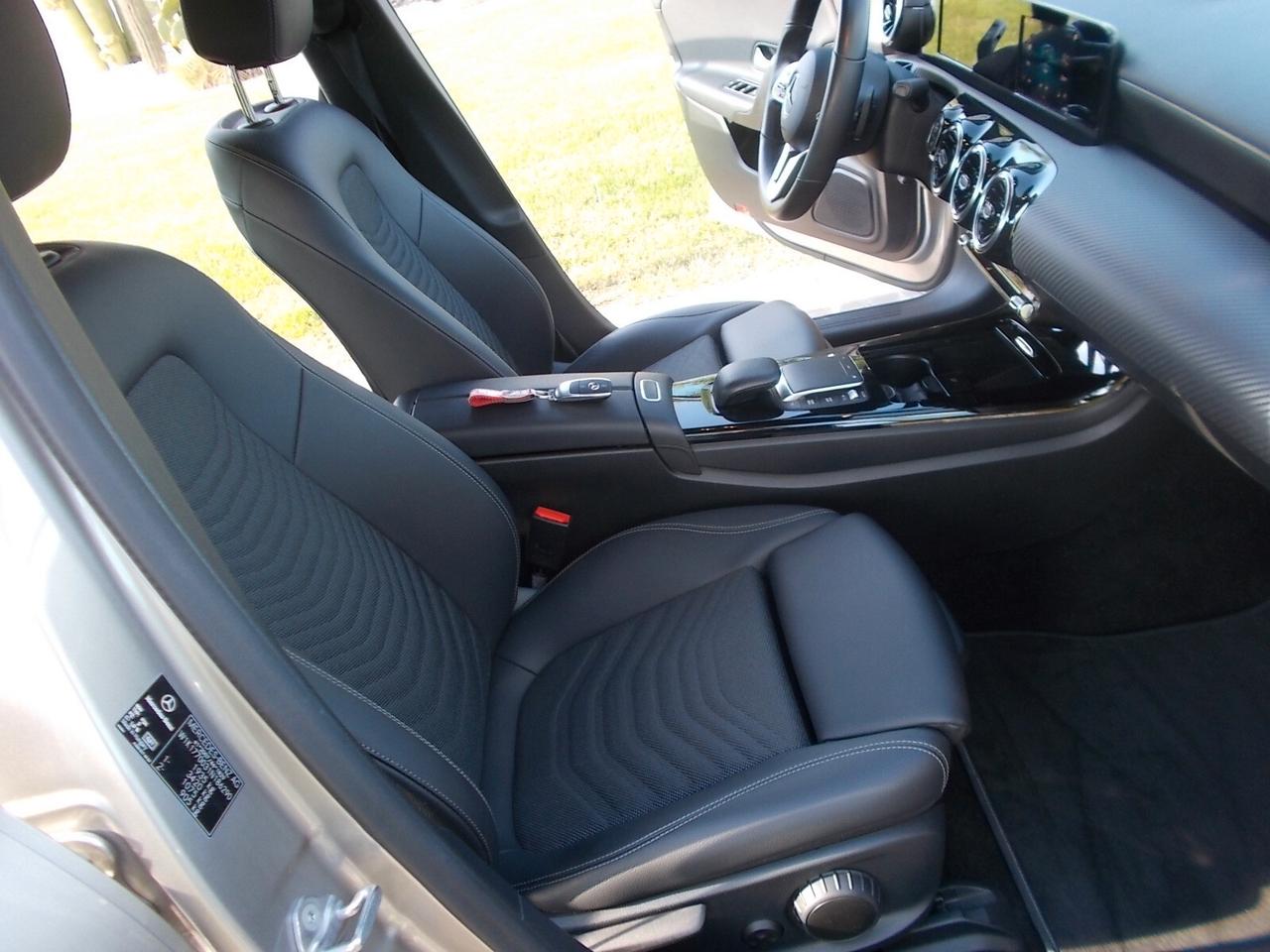 Mercedes-Benz A 180d Autom *FULL OPT.* da VETRINA