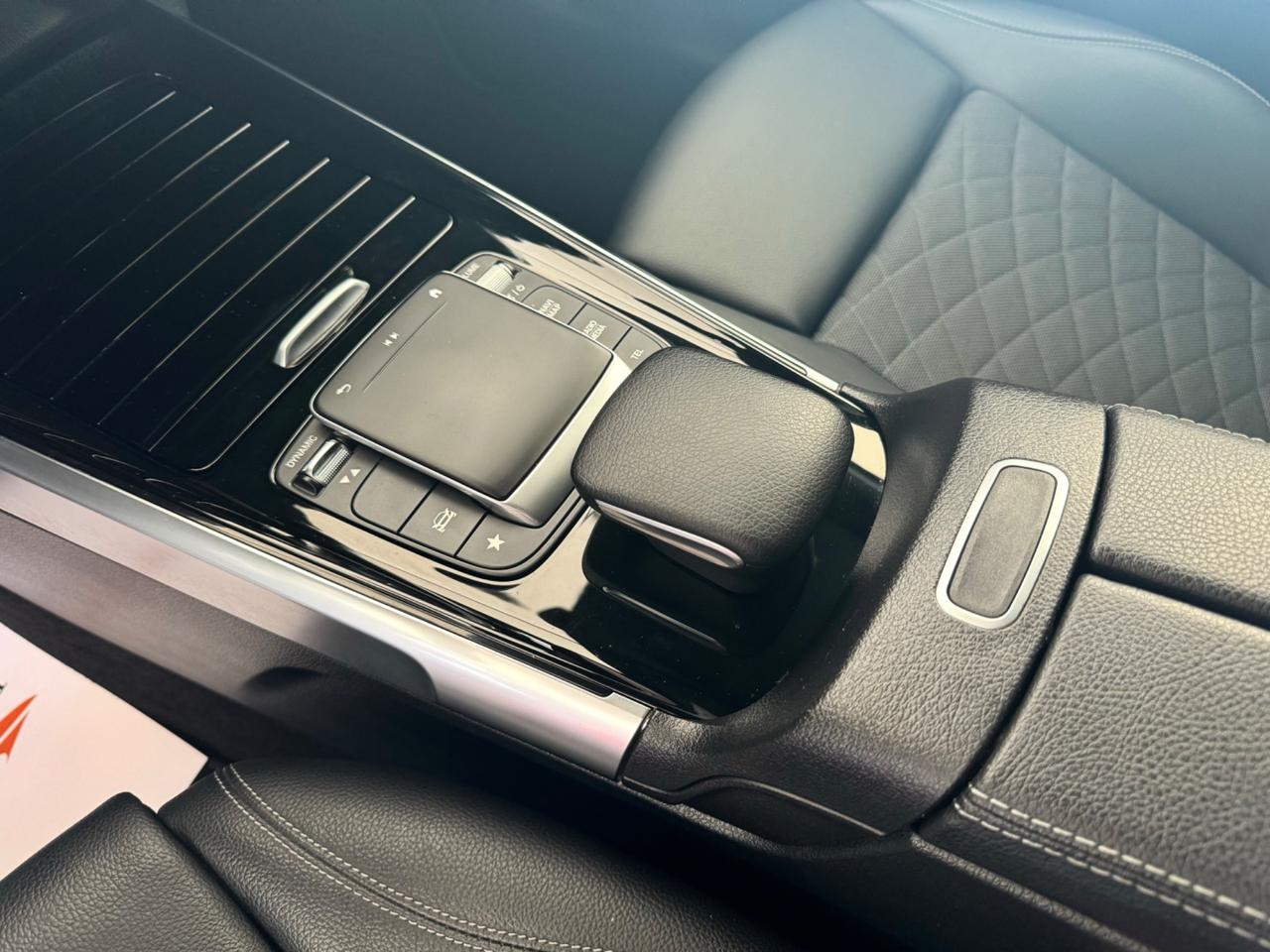 MERCEDES GLB200d Sport Plus - Led Pelle 18