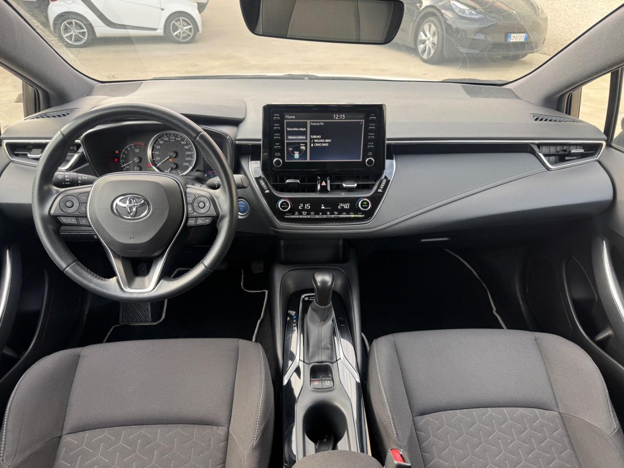 Toyota Corolla 1.8h Active cvt