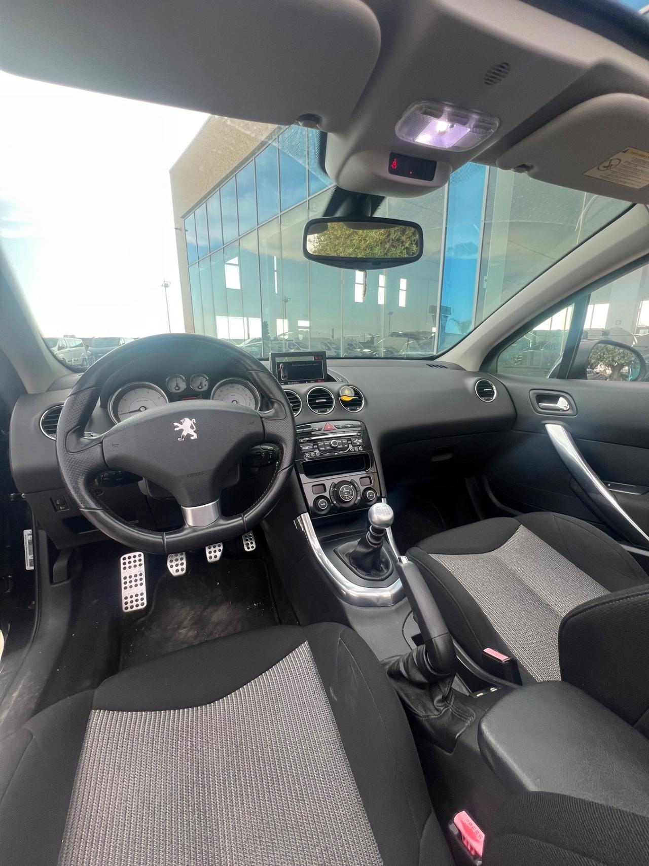 Peugeot 308 1.6 THP 150CV CC Féline