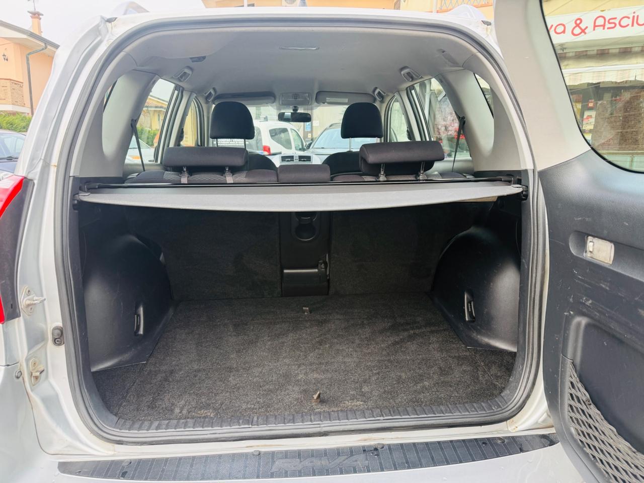 Toyota RAV 4 2.2 D-4D Gancio traino estraibile