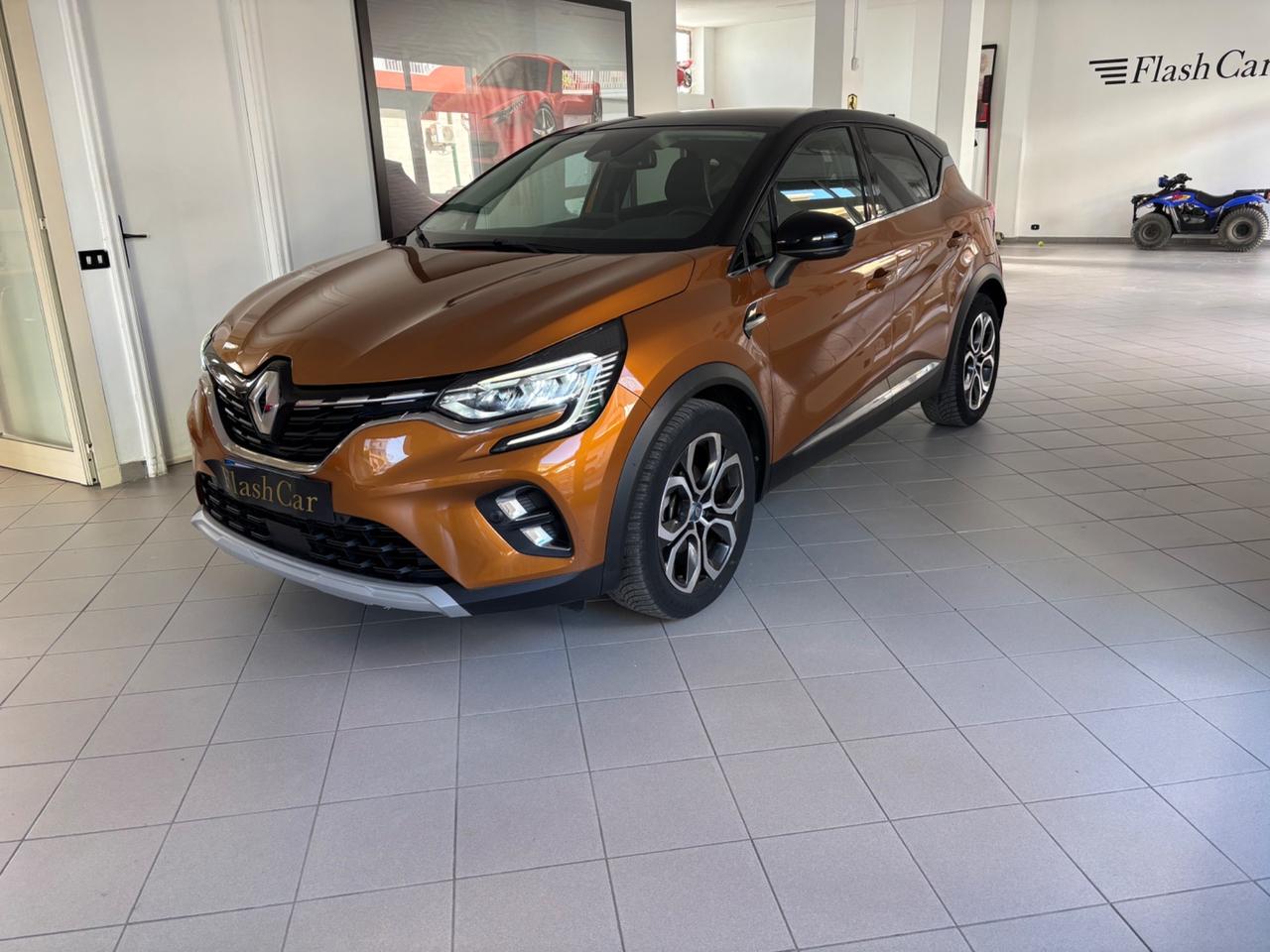Renault Captur Plug-in Hybrid E-Tech 160 CV Intens