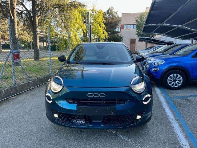 FIAT 600 Hybrid 100 CV DCT MHEV La Prima