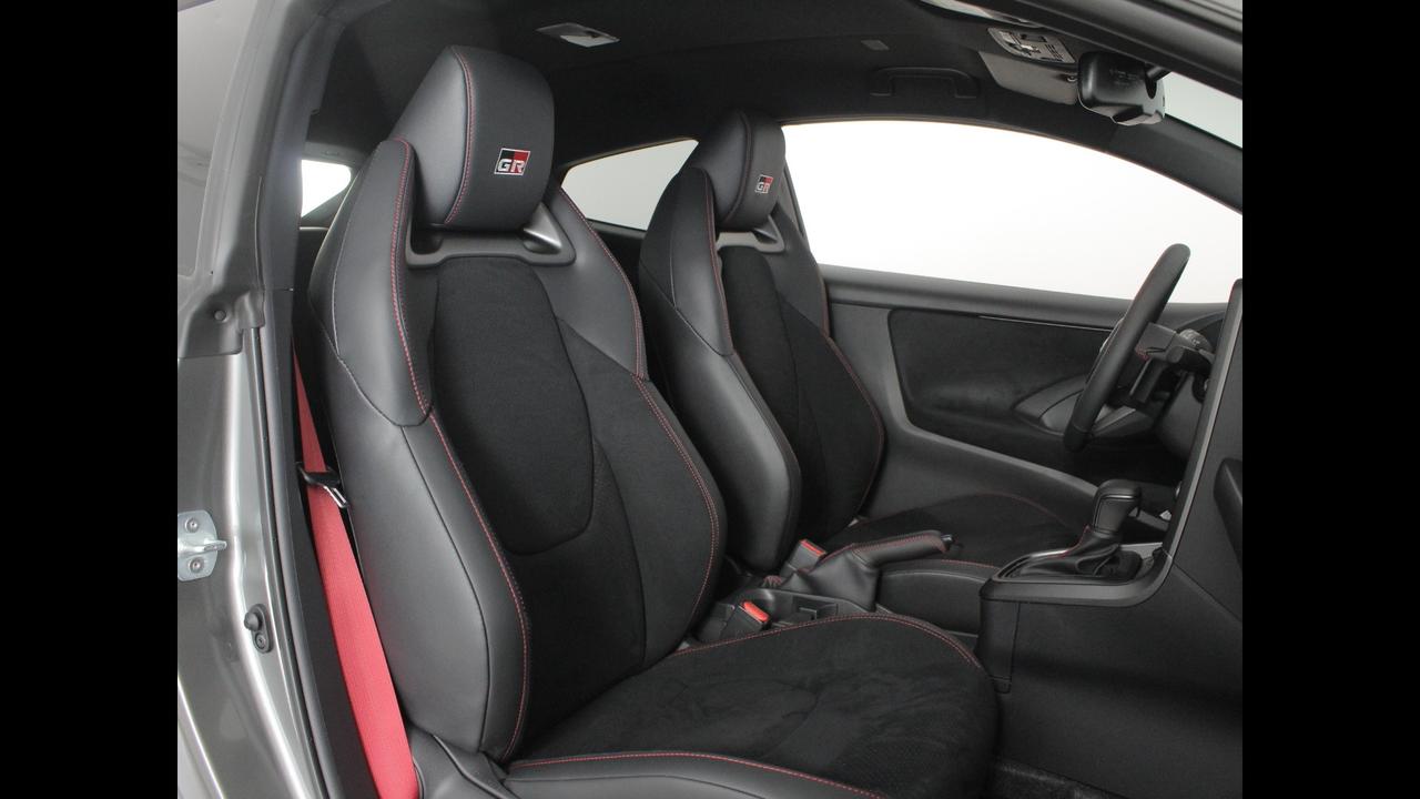 TOYOTA GR Yaris 1.6 AWD Circuit AT MY24