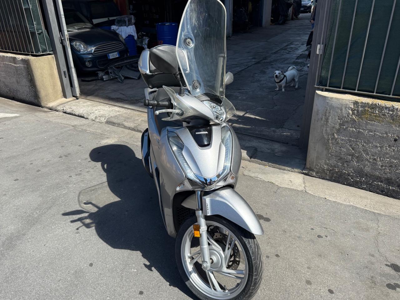 HONDA SH 125 i.e ABS - SOLO 4000 km -