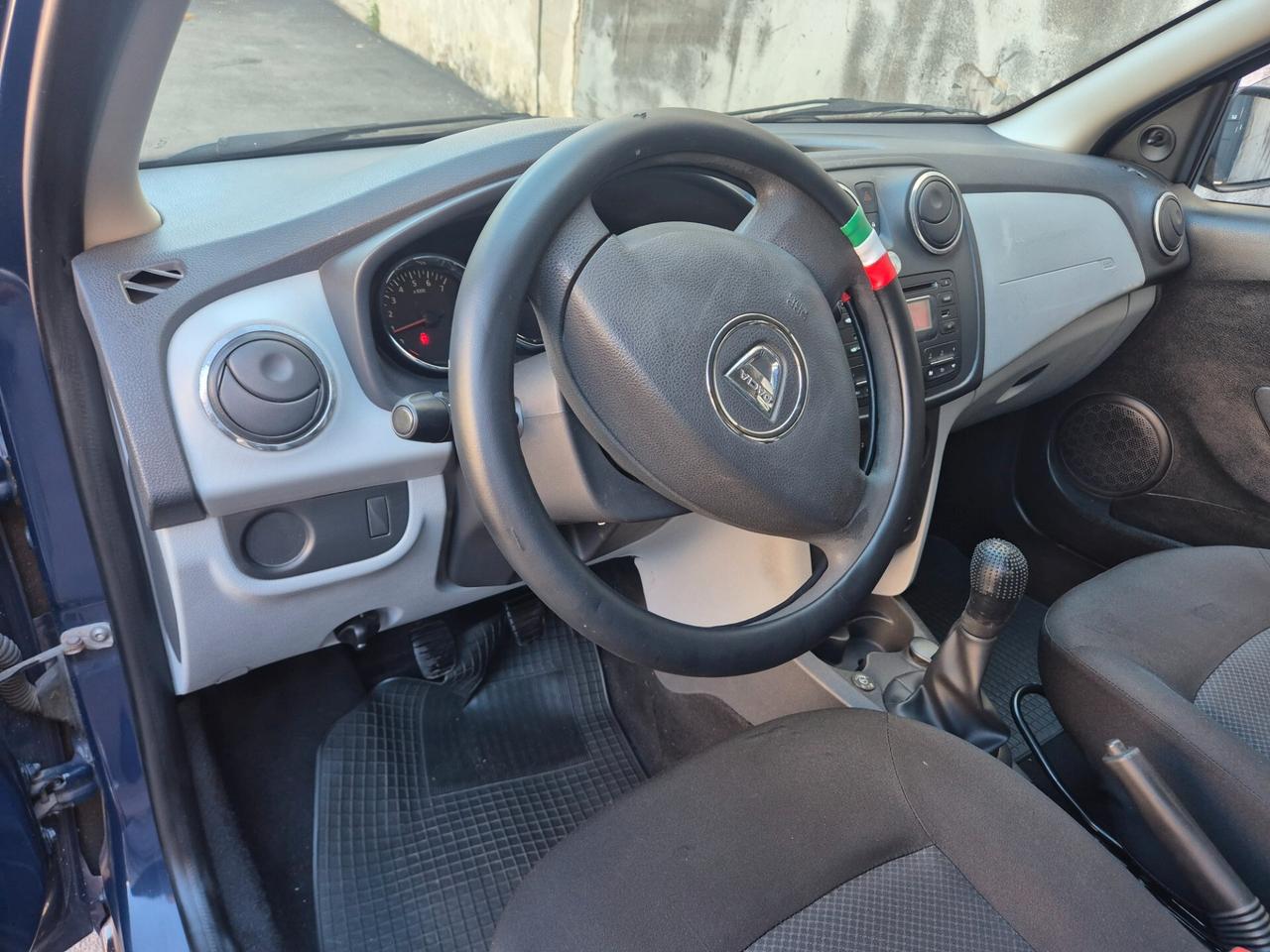 DACIA SANDERO 1.1 GPL NUOVISSIMA E FULL 2015