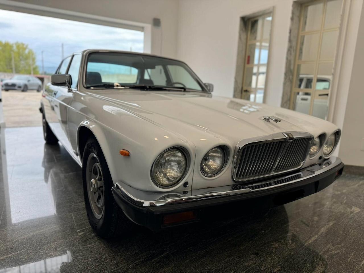 Jaguar XJ6 4.2