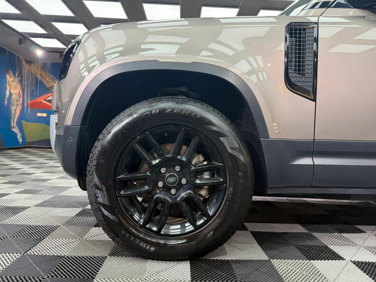 Land Rover Defender 90 3.0D I6 200 CV AWD Auto Hard Top (673)