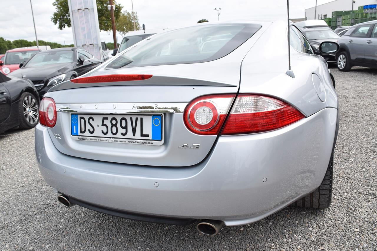 Jaguar XK 4.2 V8 Coupé AUTOM. - CERTIFICATA TAGLIANDATA NAVI CRUISE SENSORI PELLE