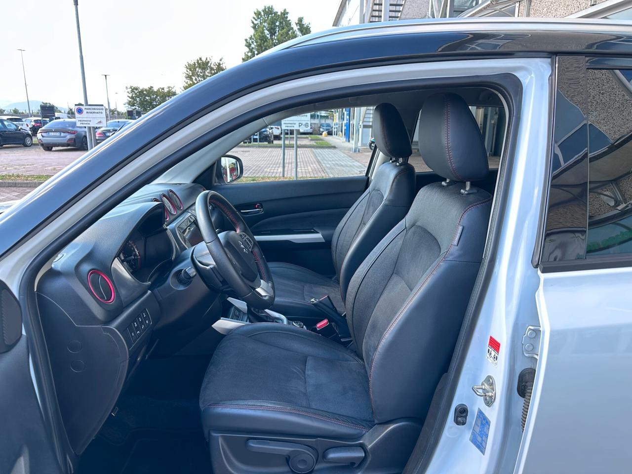 Suzuki Vitara 1.4i 140CV AUTOMATICA 4WD! FARI LED! NAVI RETROCAMERA