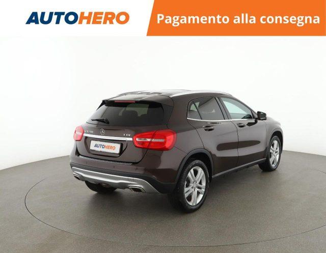 MERCEDES-BENZ GLA 200 d Automatic Sport