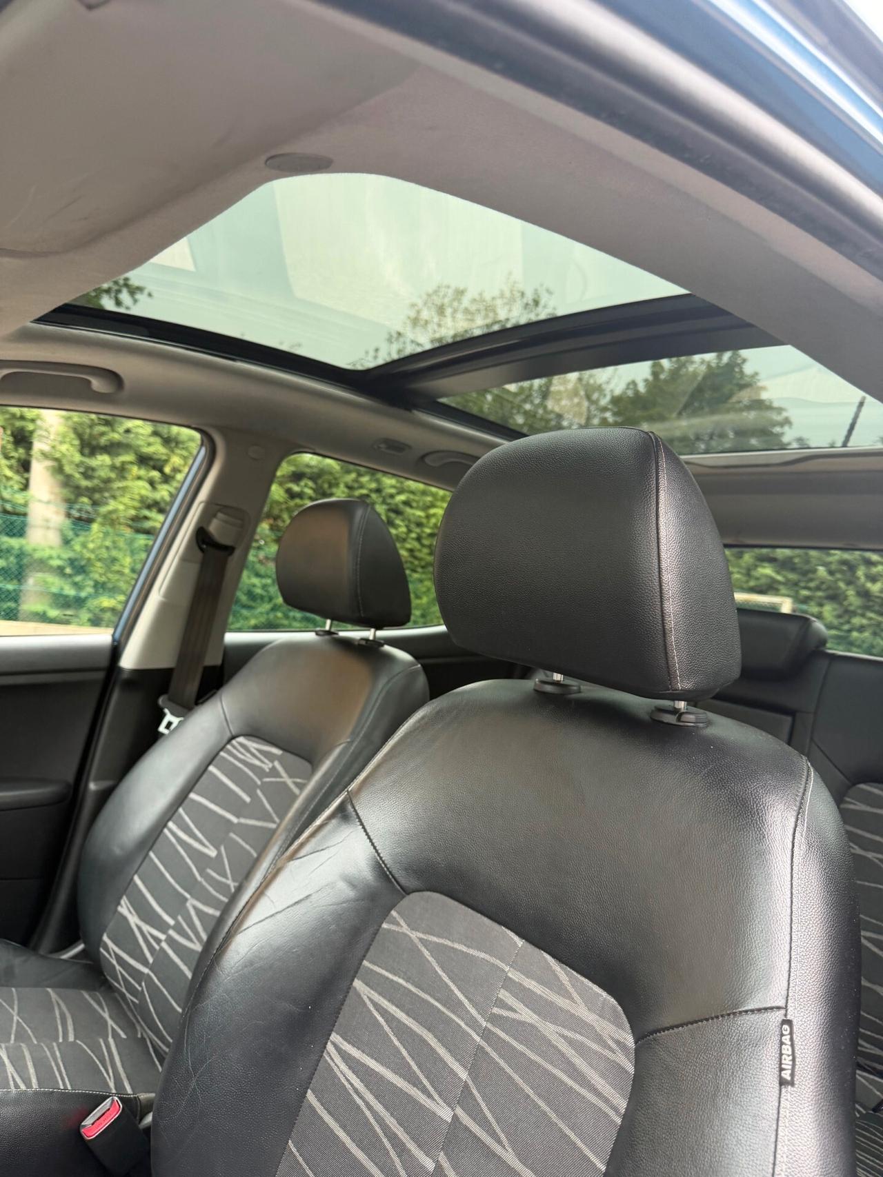 Kia Venga 1.4 crdi - TETTO - NEOP. - 12 MESI DI GARANZIA -