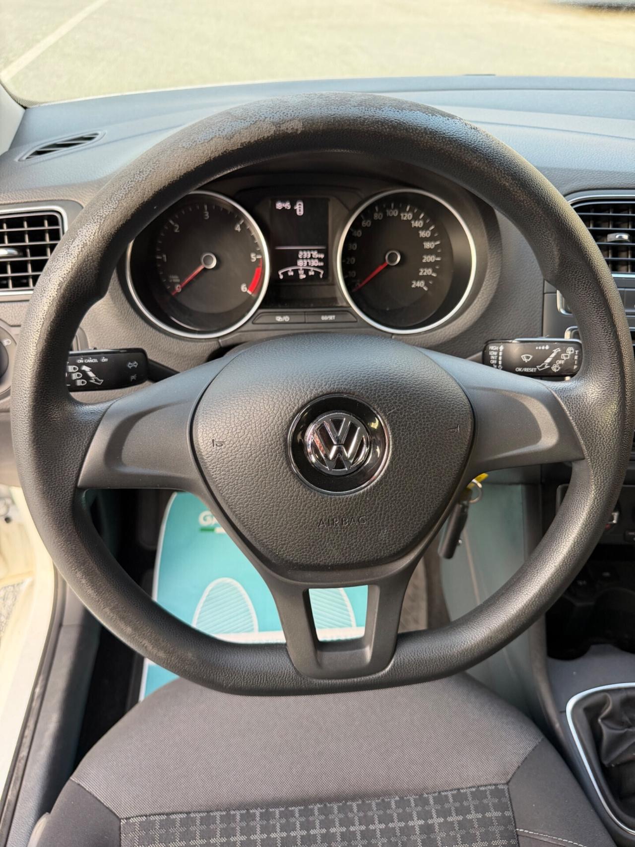 Volkswagen Polo 1.4 TDI 75cv - NEOPATENTATI E6
