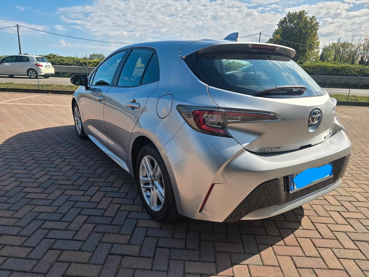 Toyota Corolla 1.8 Hybrid Business