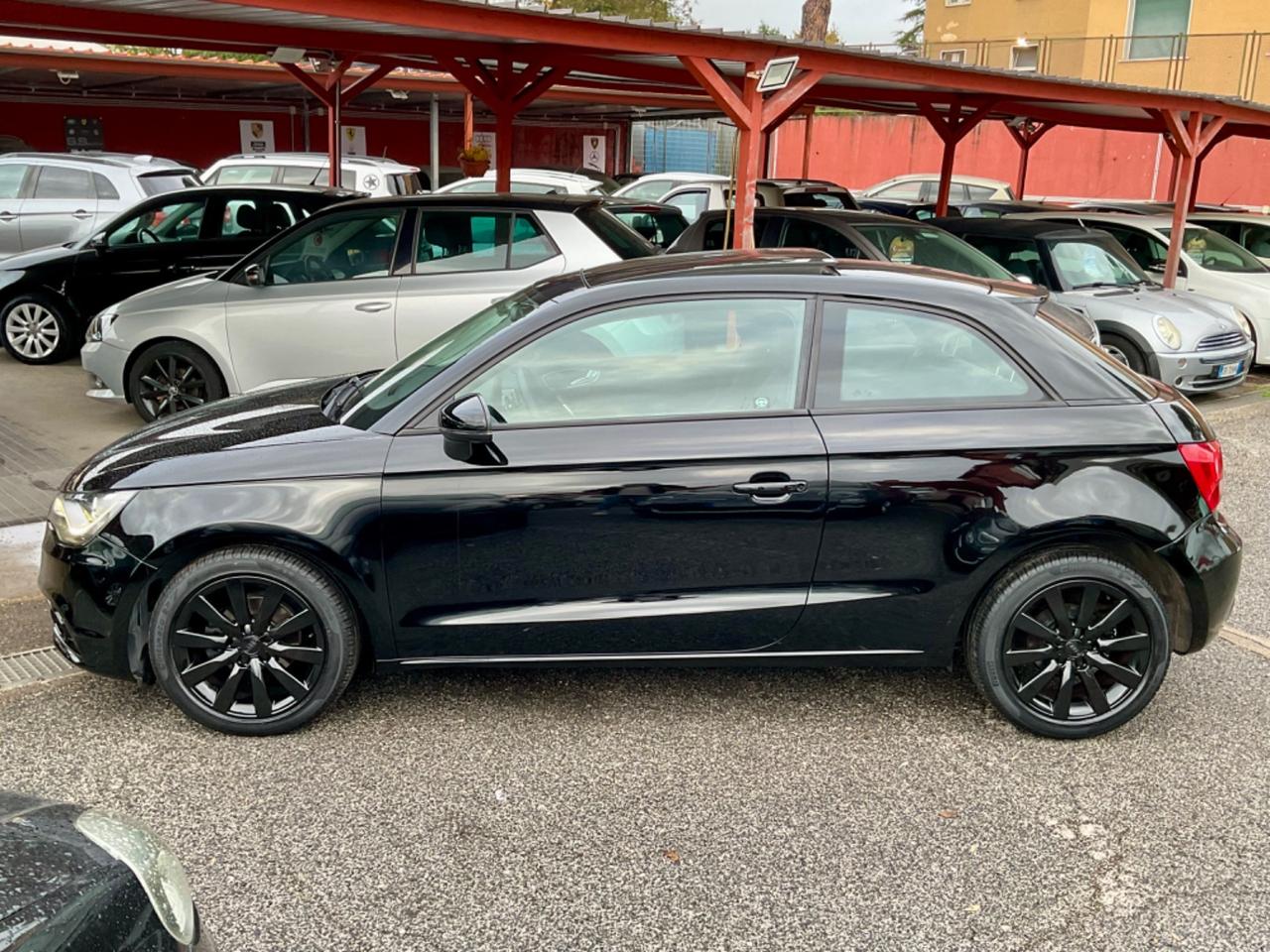 A1 1.2 TFSI Ambition-black pack -tetto-xenon -