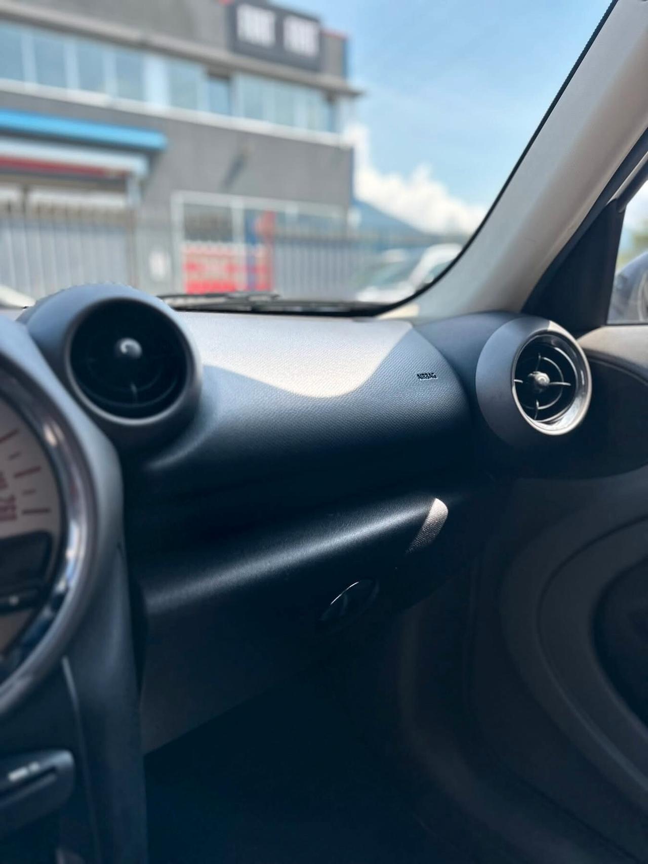 Mini Cooper Countryman 1.6 NEOPATENTATI