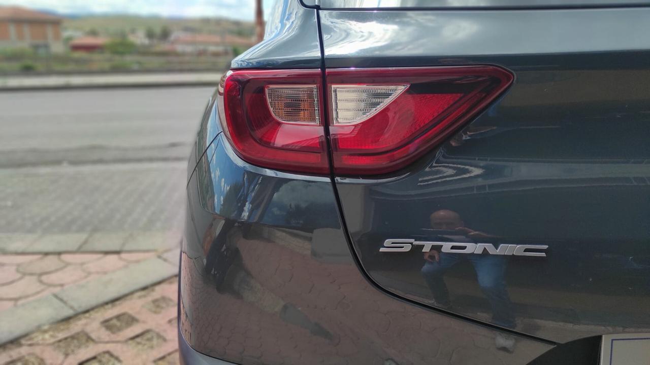 Kia Stonic 1.2 DPI Urban