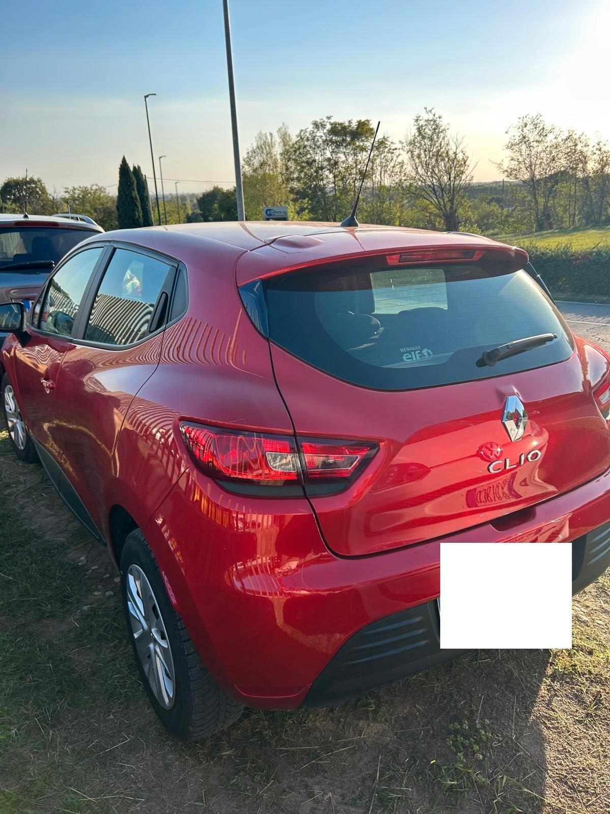 Renault Clio 1.2 75CV 5 porte Life ok neo patentati