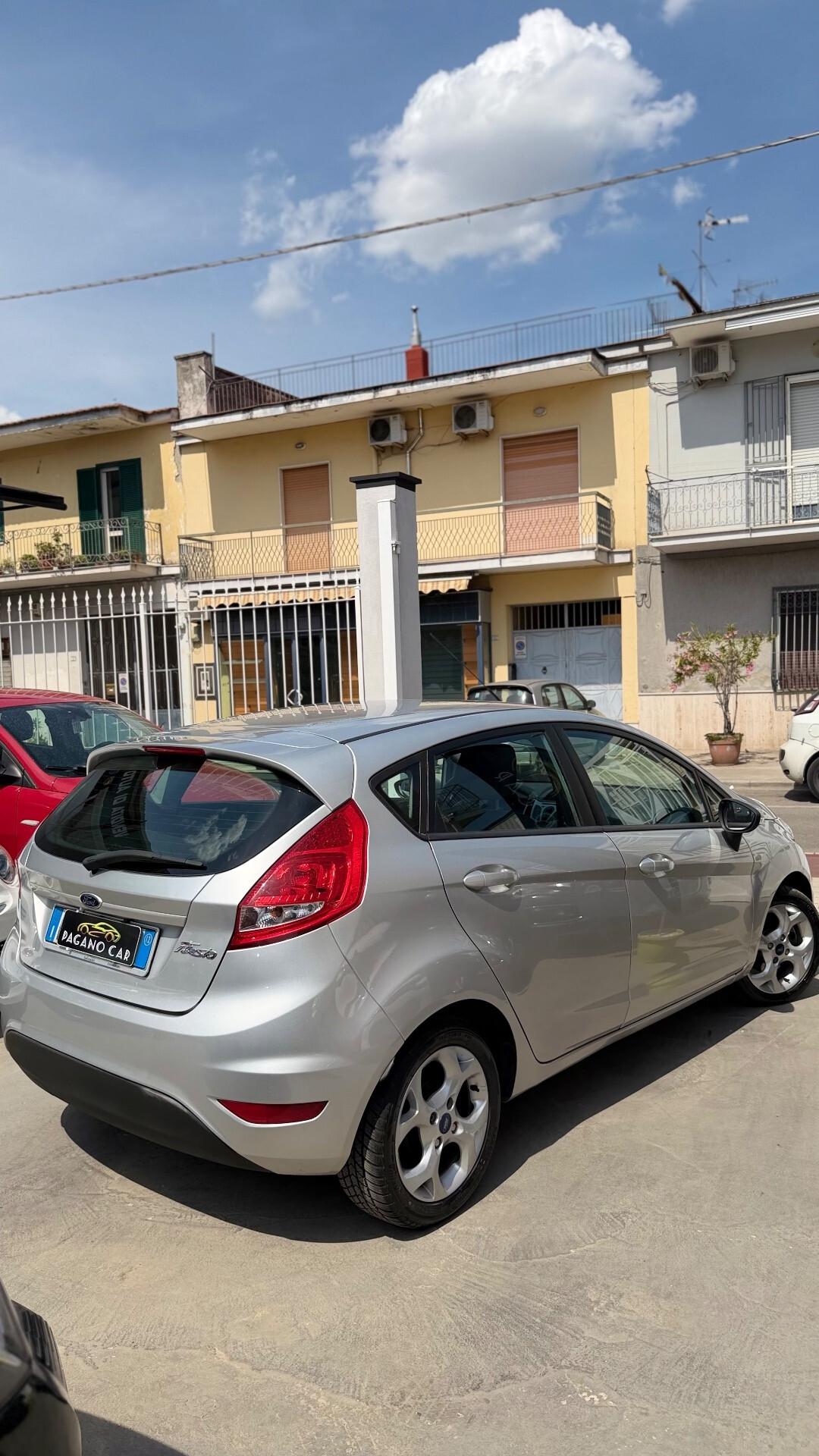 Ford Fiesta 1.4 TDCi 70CV 5 porte Titanium