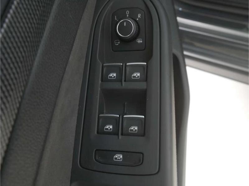 Volkswagen Golf Golf 2.0 TSI GTI DSG BLACK STYLE LED IQLIGHT CAMERA