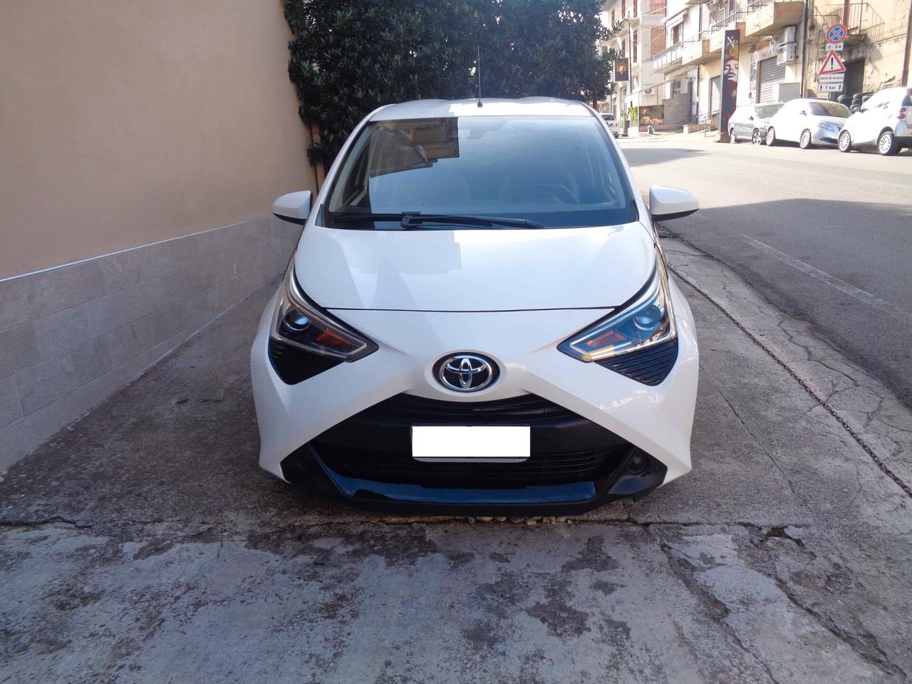 Toyota Aygo 1.0 VVT-i 72 CV x-fun (Finanziabile)