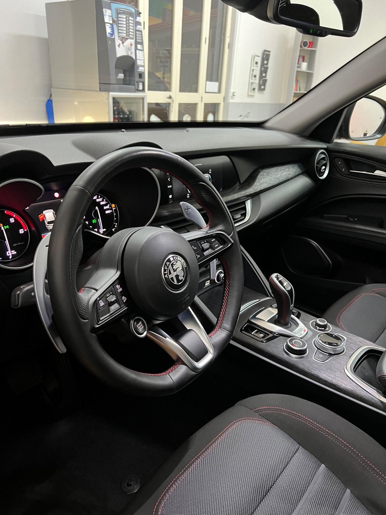 Alfa Romeo Stelvio 2.2 Turbodiesel 190 CV AT8 Q4 Business