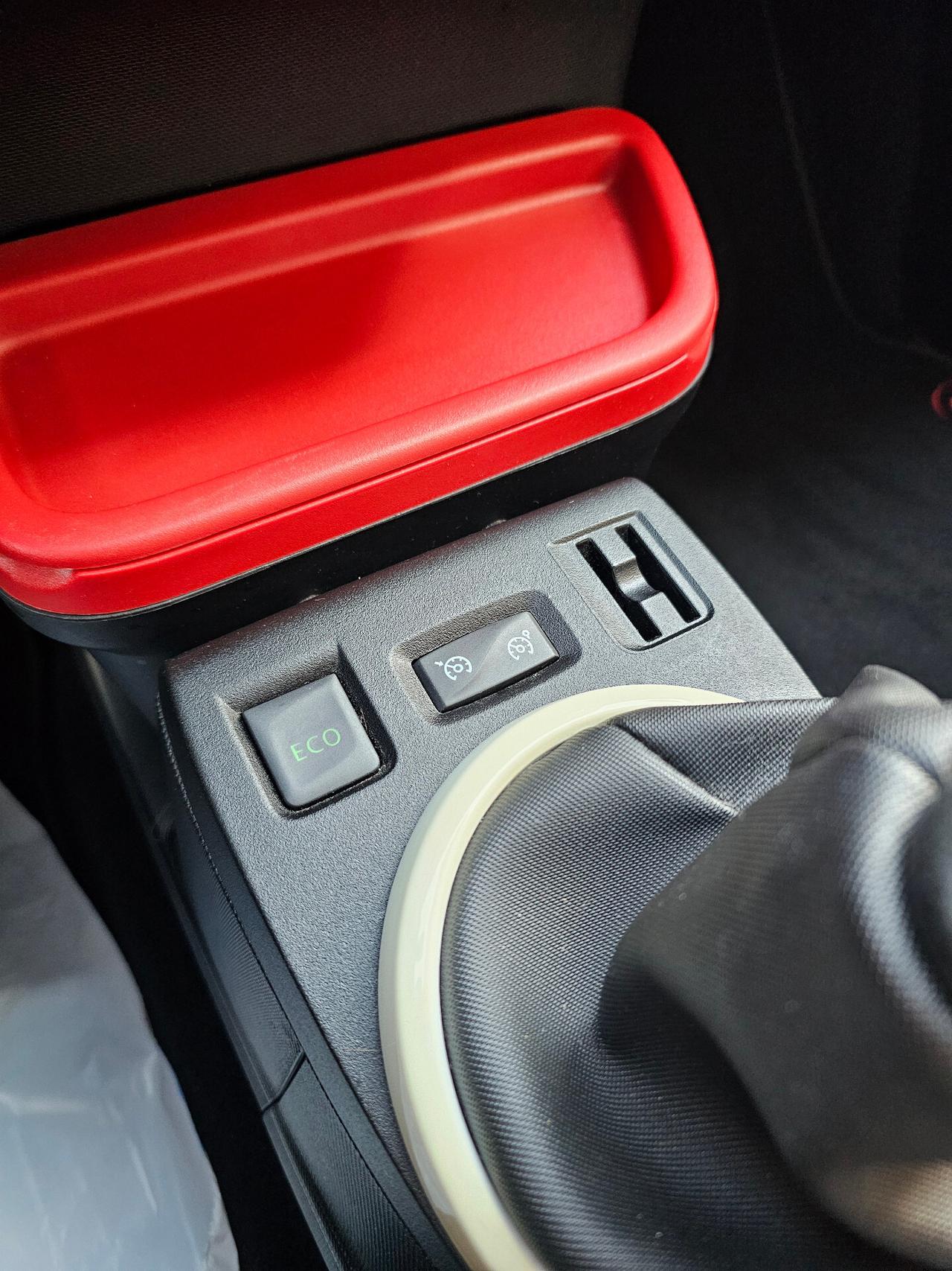Renault Twingo 0.9 TCe 90 CV Stop&Start Energy Luxe TAGL UFF UNIPRO 16'