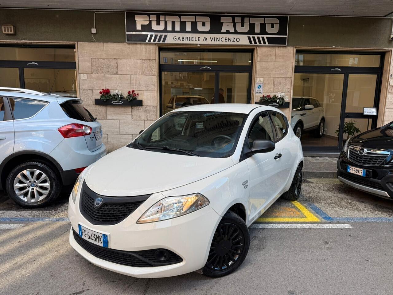 Lancia Ypsilon 1.2 69 CV 5 porte GPL Ecochic Gold