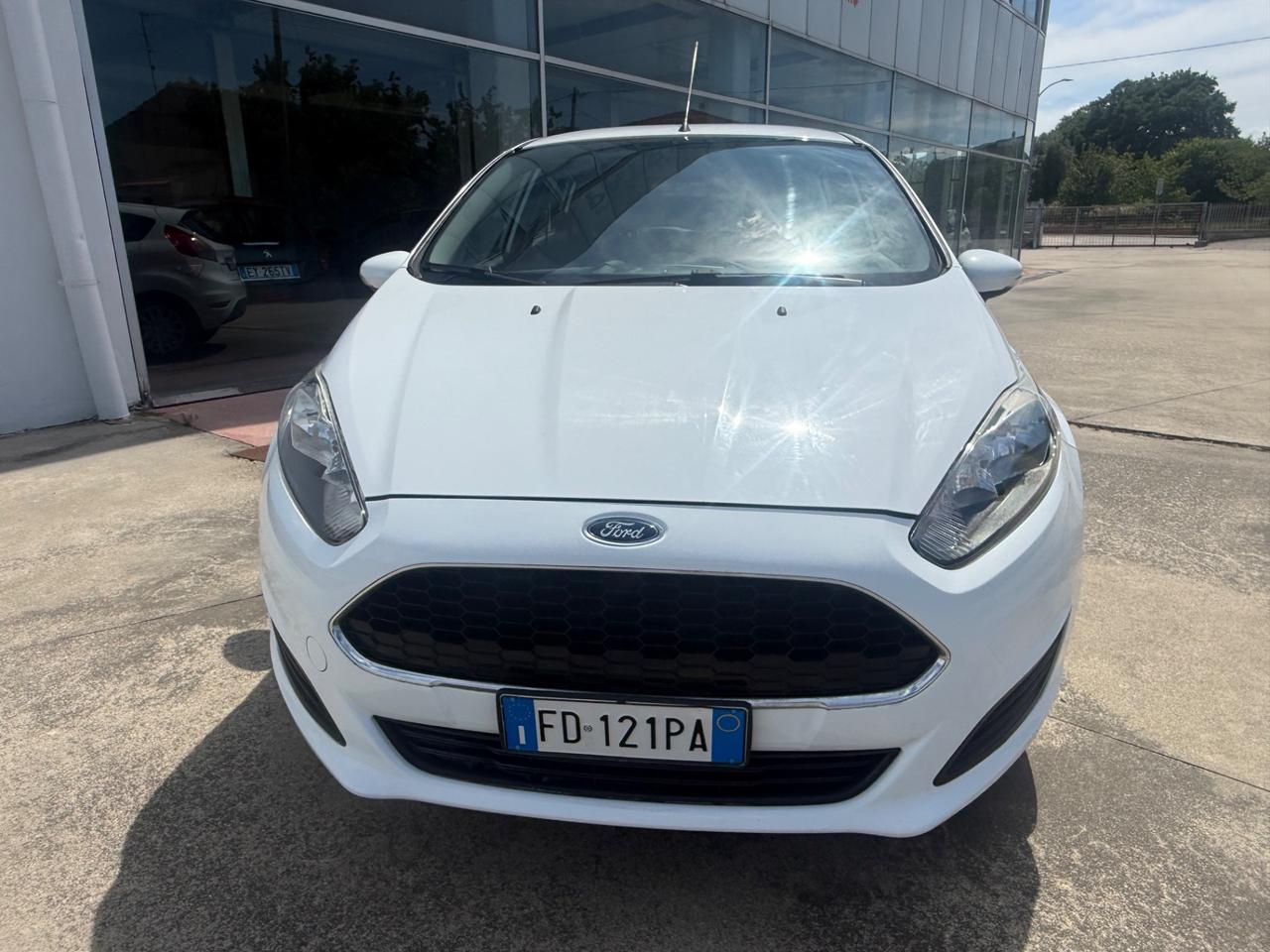 Ford Fiesta 1.2 60CV 5 porte Black & White Edition