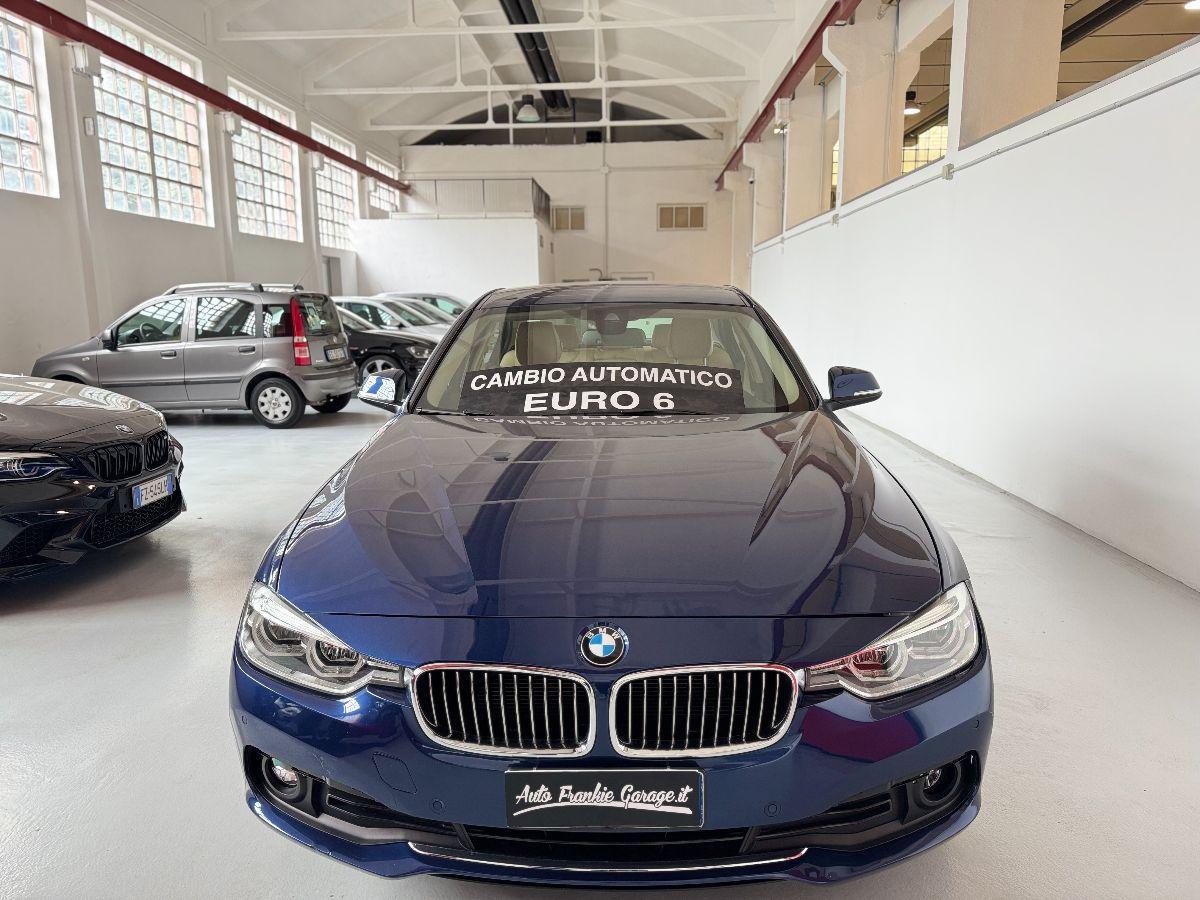 BMW - Serie 3 - 320d Luxury