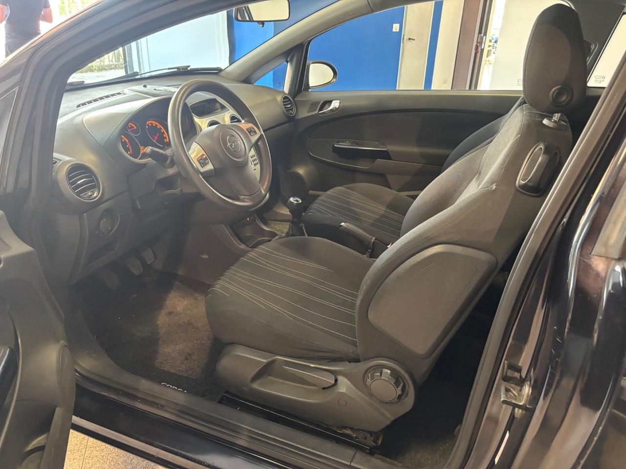 Opel Corsa 1.2 3 porte Easytronic Enjoy
