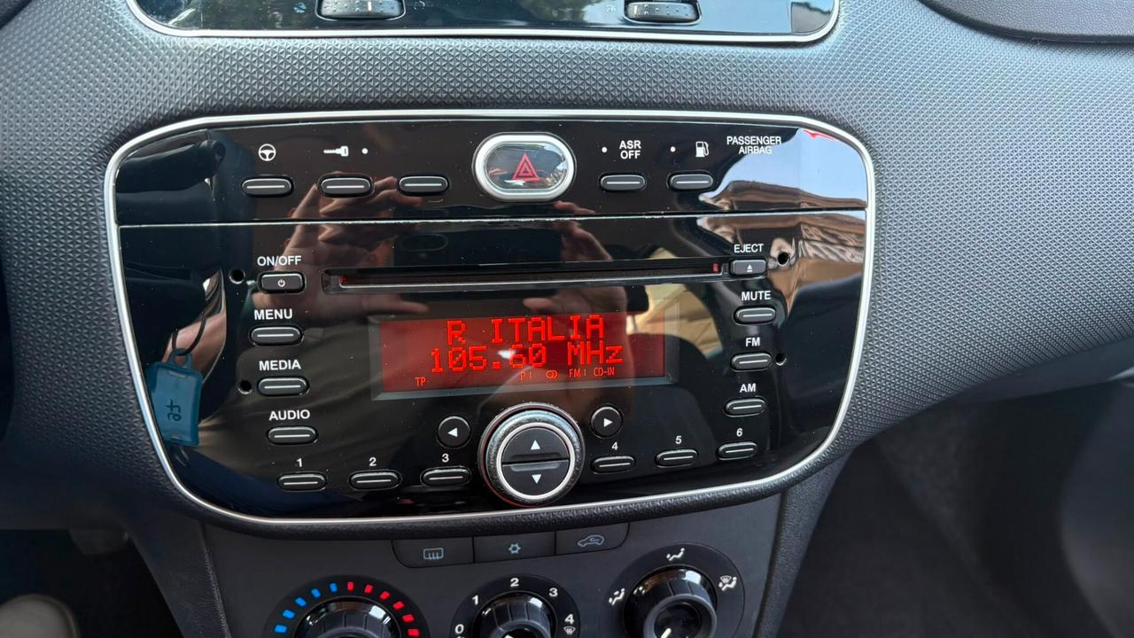 Fiat Punto 1.4 8V 5 porte Easypower Street