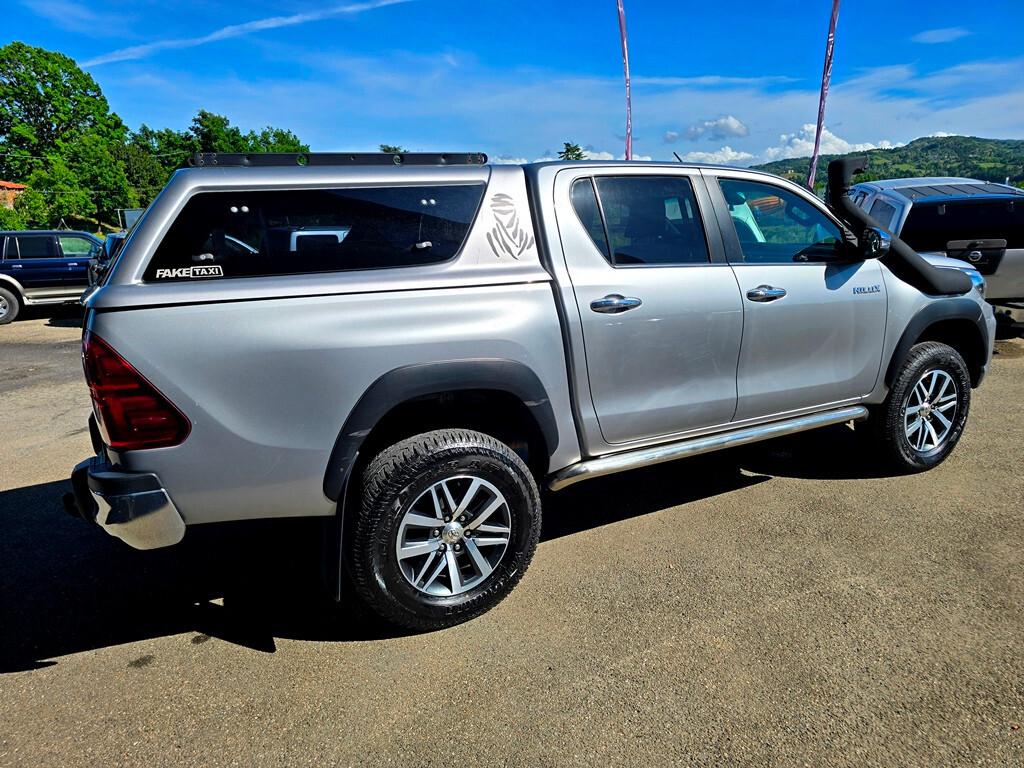 Toyota Hilux 2.4 D-4D Executive+ OMOLOGATO!