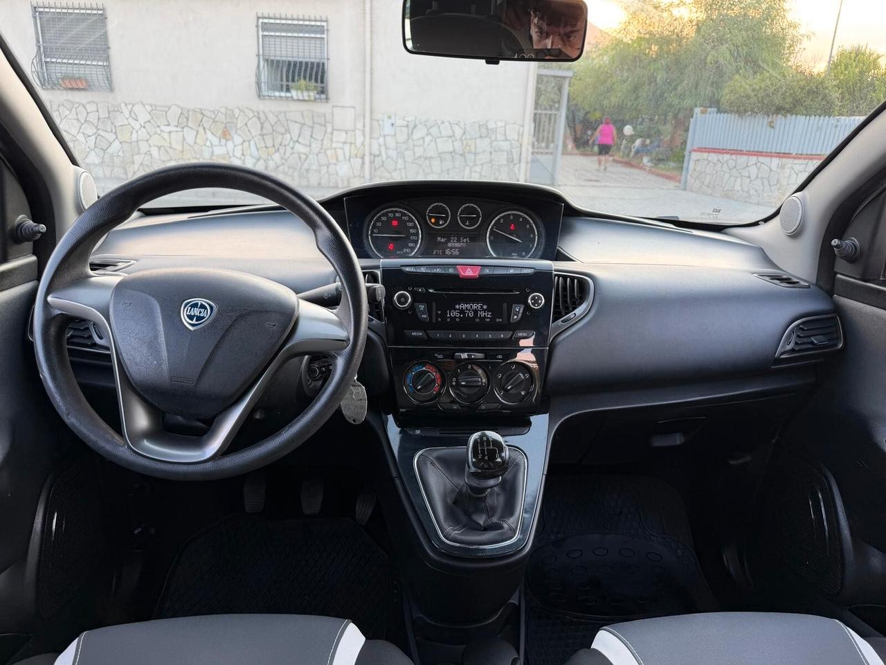 Lancia Ypsilon 1.2 69 CV 5 porte Elefantino-2015
