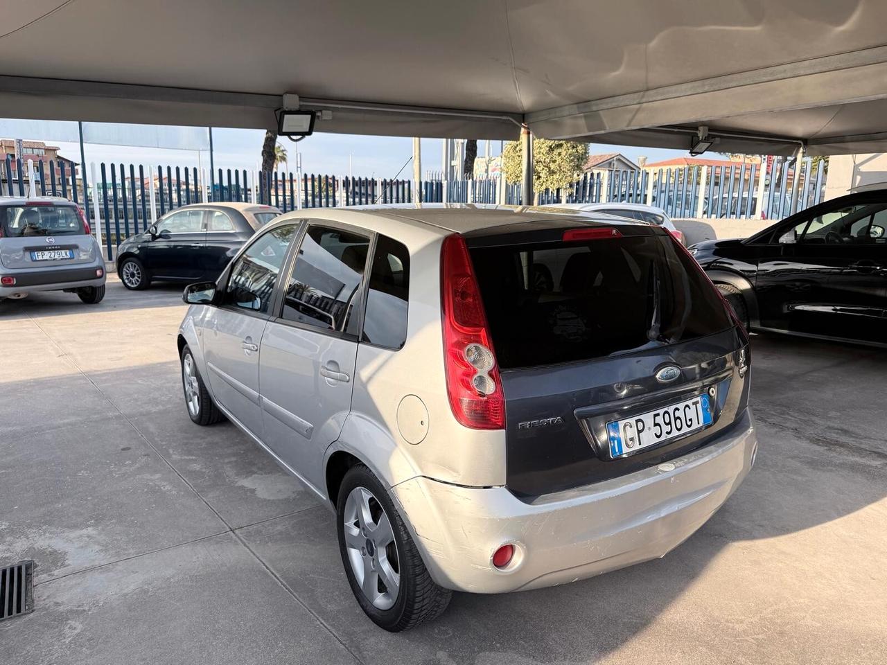 Ford Fiesta 1.4 TDCi 5p. Ghia