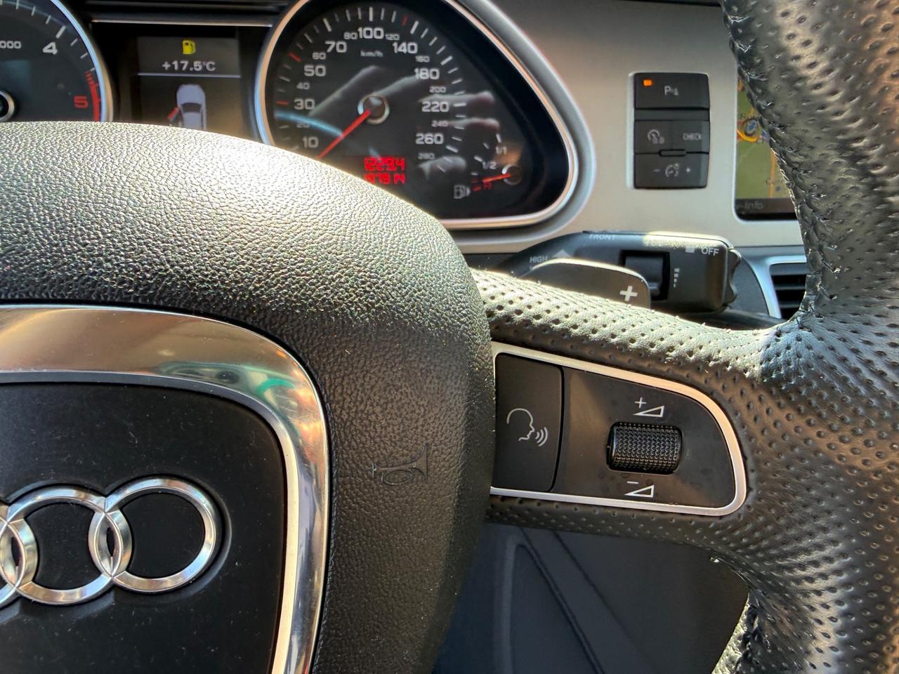 Audi Q7 3.0 TDI 240 CV diesel quattro . EURO6